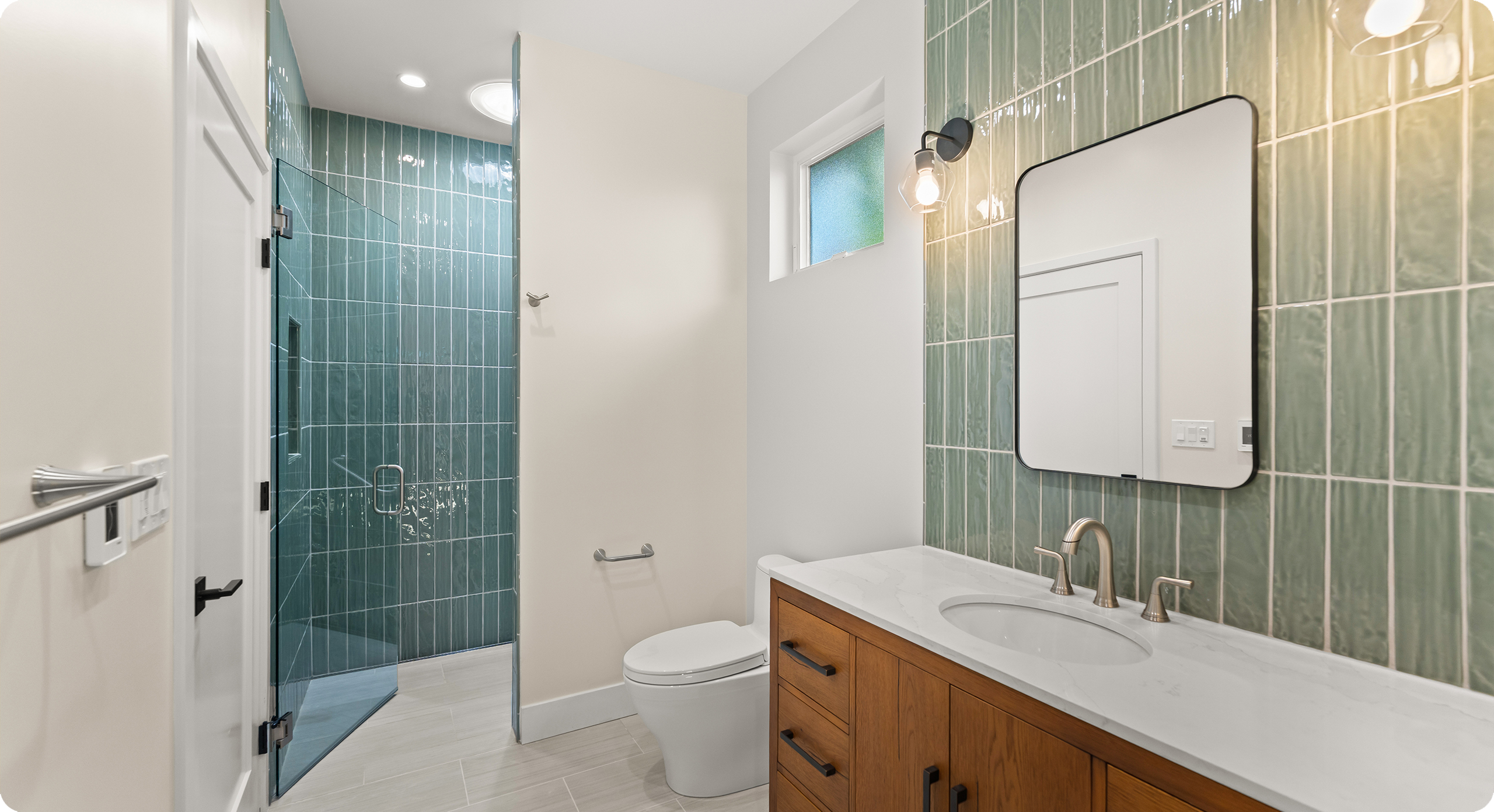 Akeena-ADU-Bath
